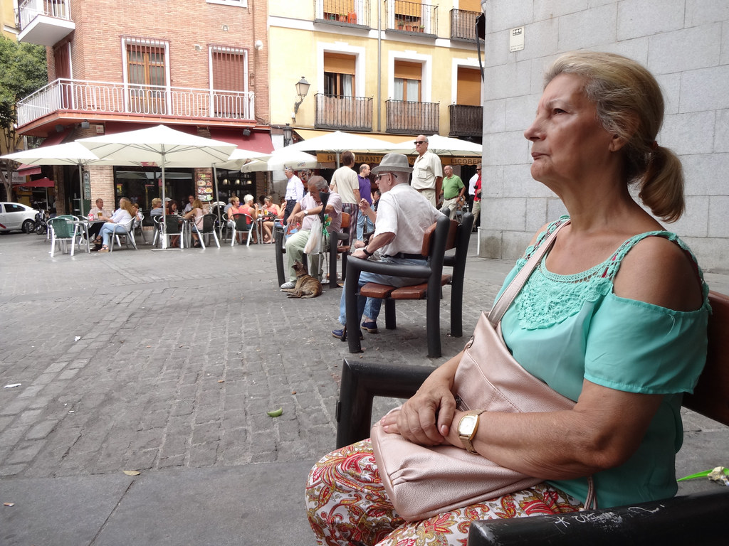crédit photo : “She was alone, Madrid” by Julie70 Joyoflife is licensed under CC BY-NC-ND 2.0.