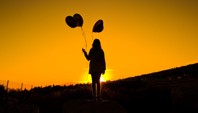 Crédit photo : “We do not know what the future holds” by hernanpba is licensed under CC BY-SA 2.0.
